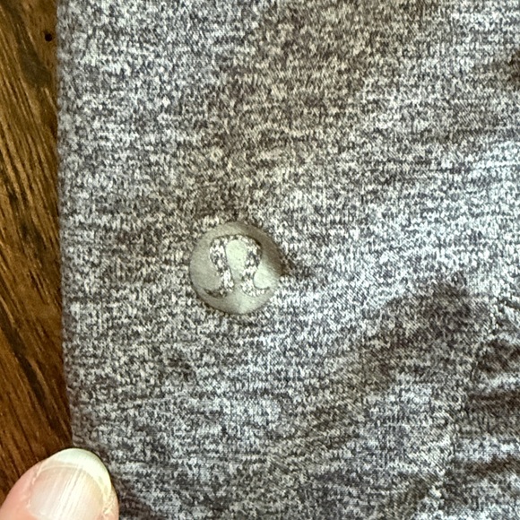Lululemon Speed Up 2.5” Low Rise - Picture 3 of 4